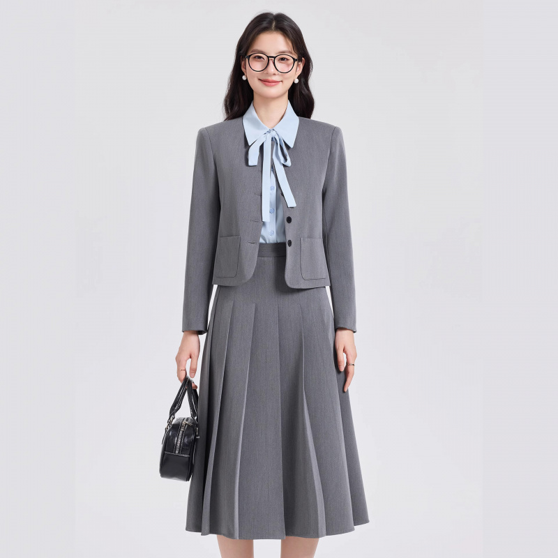 Women Formal Wear Interview - ชุดสูทสีเทาแบบสั้นสำหรับผู้หญิง ชุดทำงานแบบเป็นทางการสำหรับเจ้าหน้าที่ราชการ ใส่ไปทำงานหรือสัมภาษณ์งาน ทรงเข้ารูป