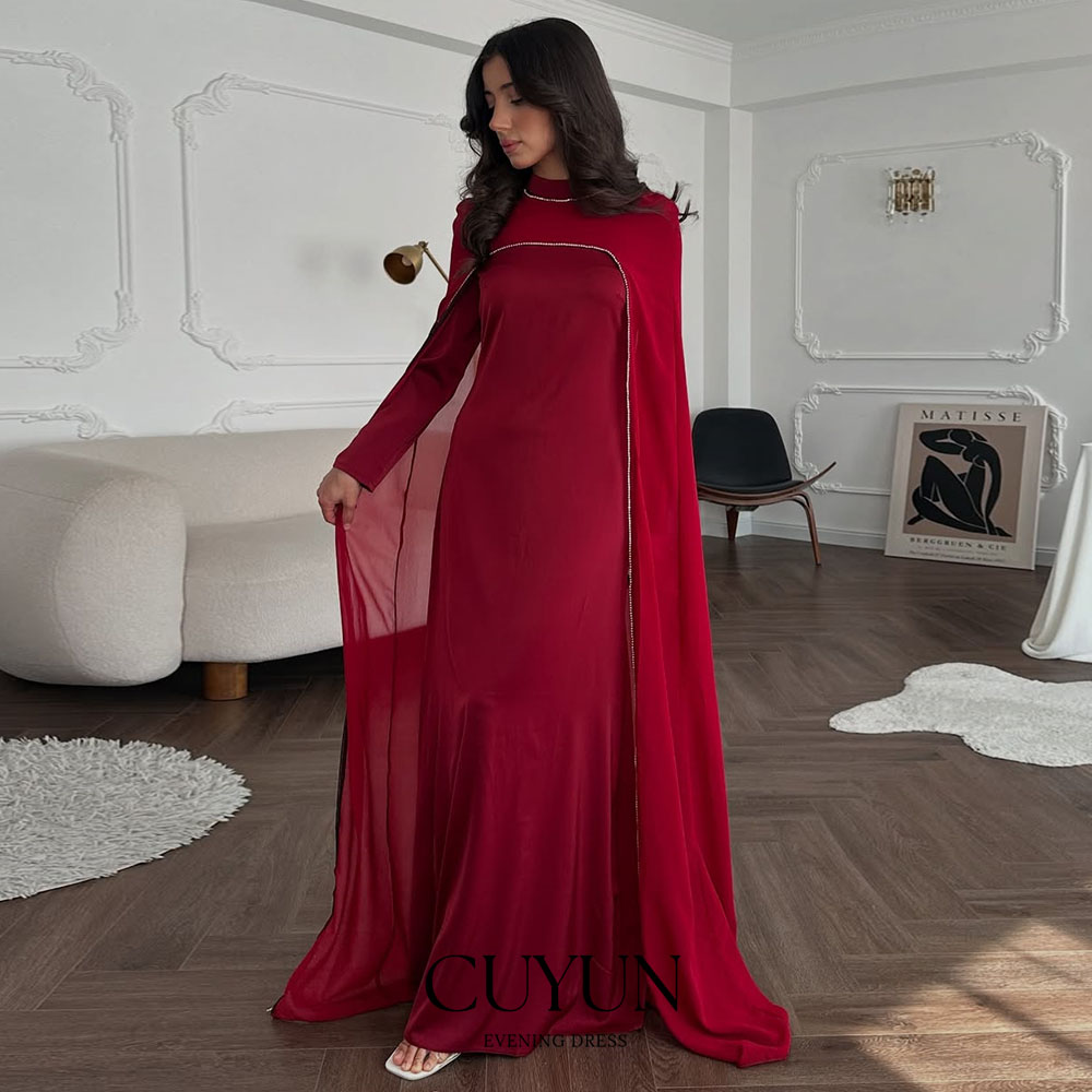 Women Formal Wear Dubai - ชุดราตรีสีแดงแบบซาอุดิอาระเบียของ CUYUN พร้อมผ้าคลุมไหล่ แขนยาวสั่งตัดได้ ชุดราตรีสำหรับงานเลี้ยงสังสรรค์แบบดูไบ ชุดออกงานกลางคืนสำหรับงานเลี้ยงอาหารค่ำ