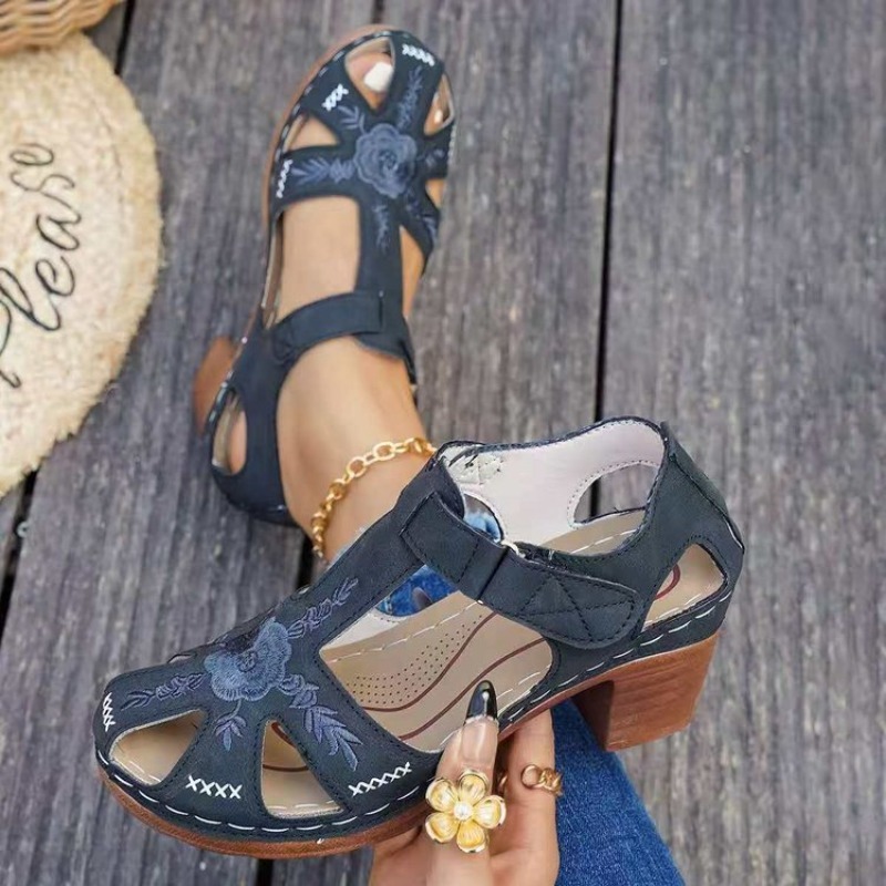 Formal Women Daily Wear Footwear - รองเท้าแตะสตรี ส้นกลาง ปักลายดอกไม้ แบบเปิดนิ้วเท้า สายรัดปรับได้ พื้นรองเท้ามั่นคง