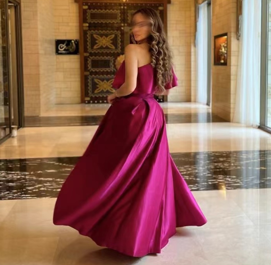 ชุดเดรสออกงานแบบทางการของซานโต - Women Formal Wear Dubai บทวิจารณ์และราคา