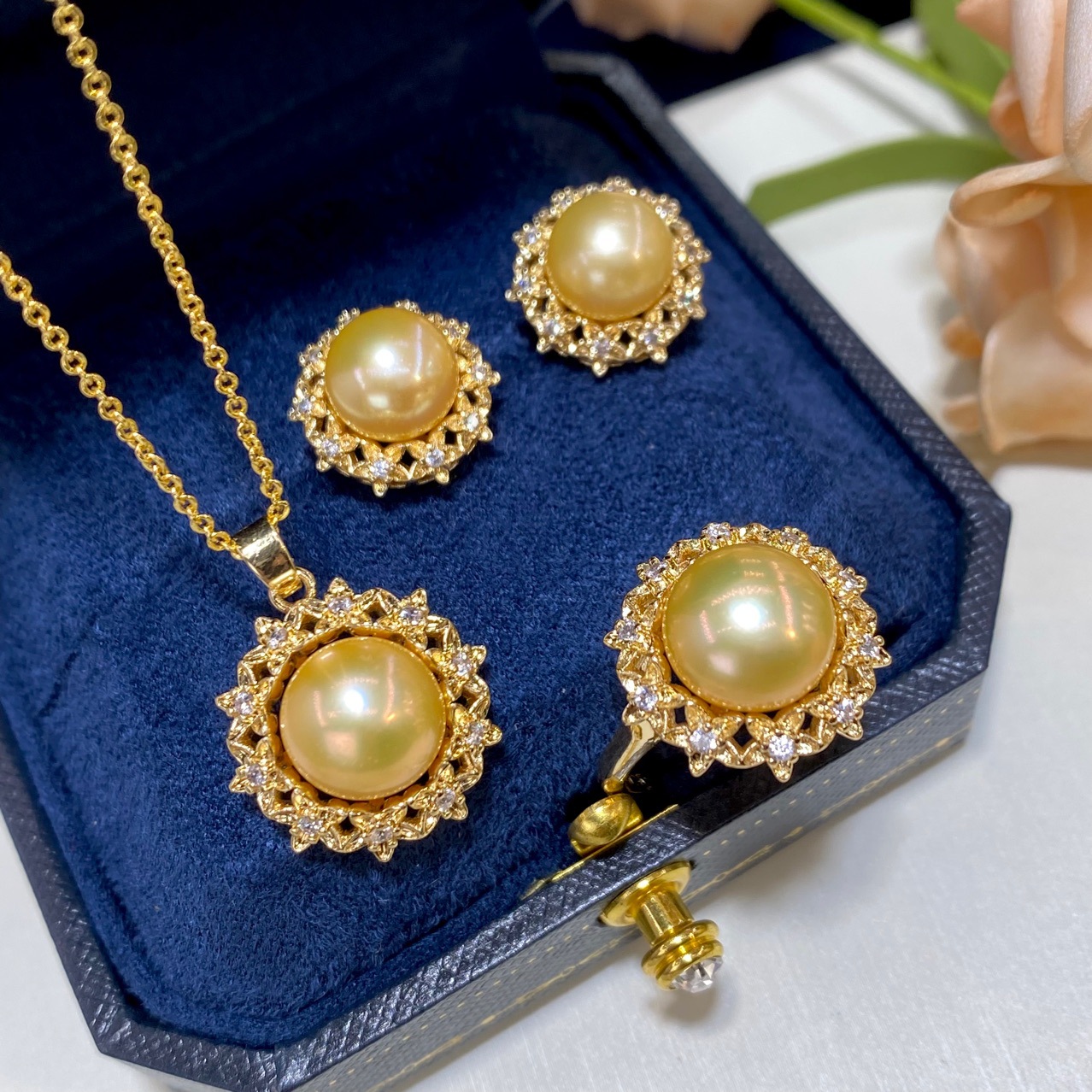 ชุดเครื่องประดับมุกน้ำจืดสีเหล - Pearl Necklace Set บทวิจารณ์และราคา