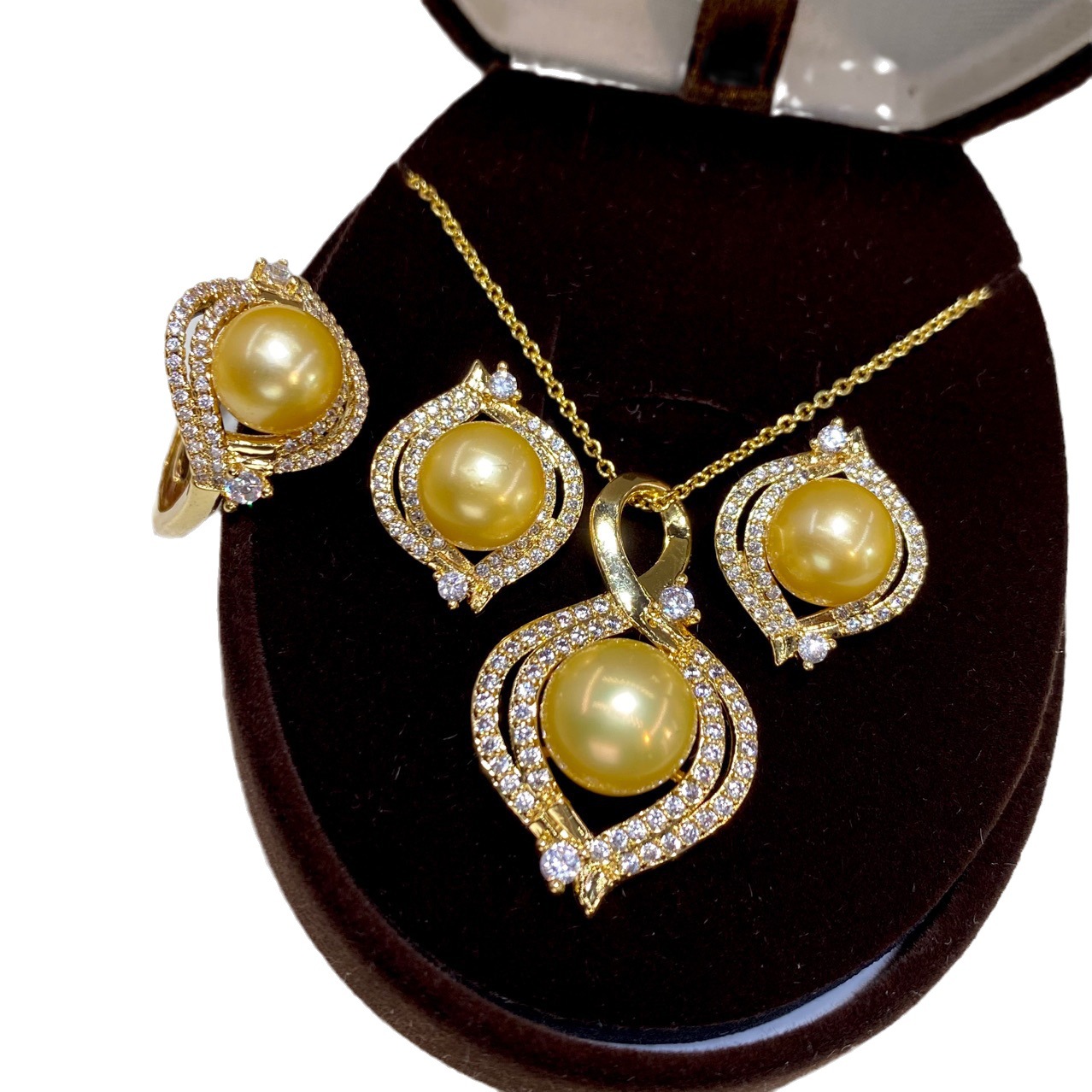 ชุดเครื่องประดับมุกน้ำจืดสีเหล - Pearl Necklace Set บทวิจารณ์และราคา