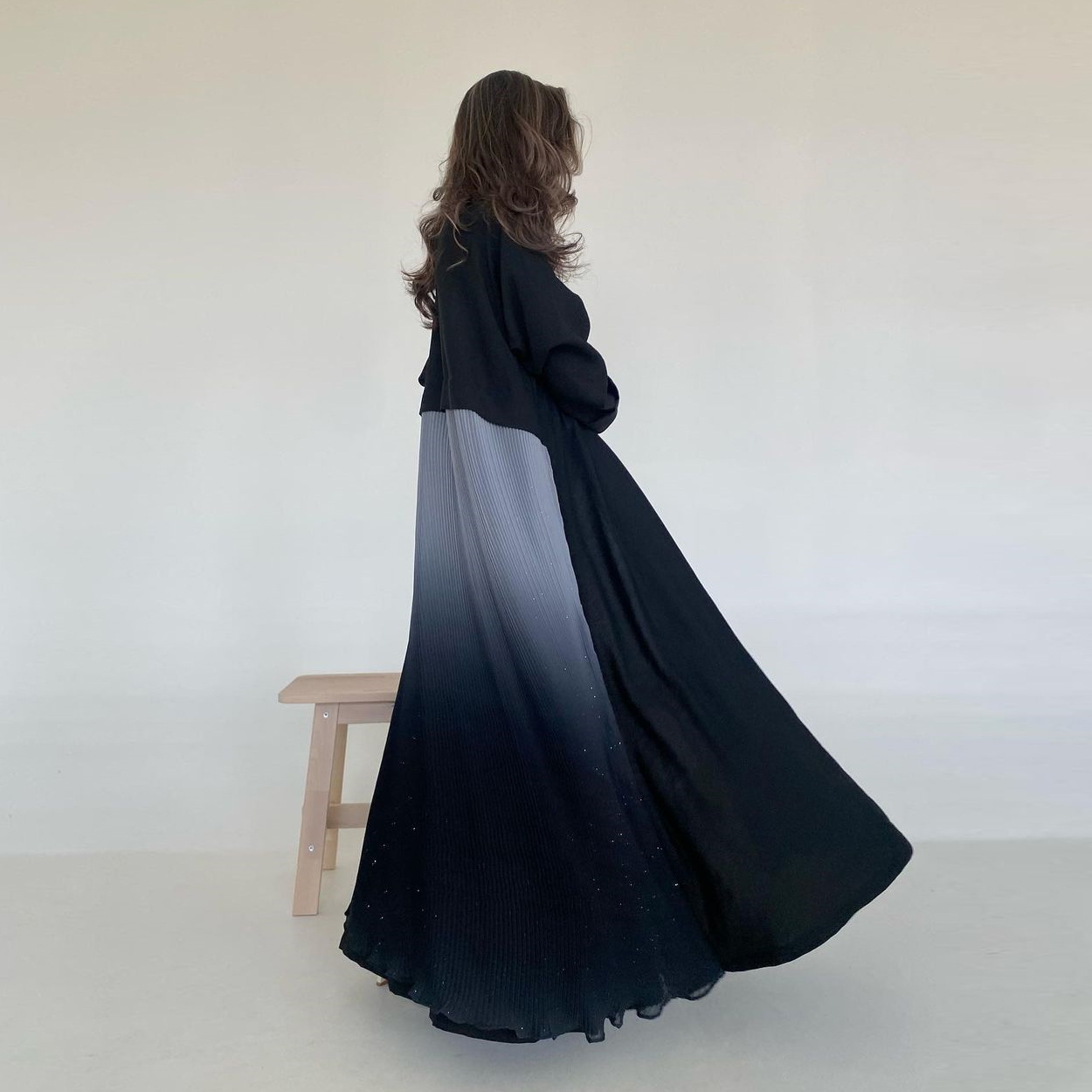 ชุดอาบายะแบบจีบสำหรับสตรีชาวมุ - Women Formal Wear Dubai บทวิจารณ์และราคา